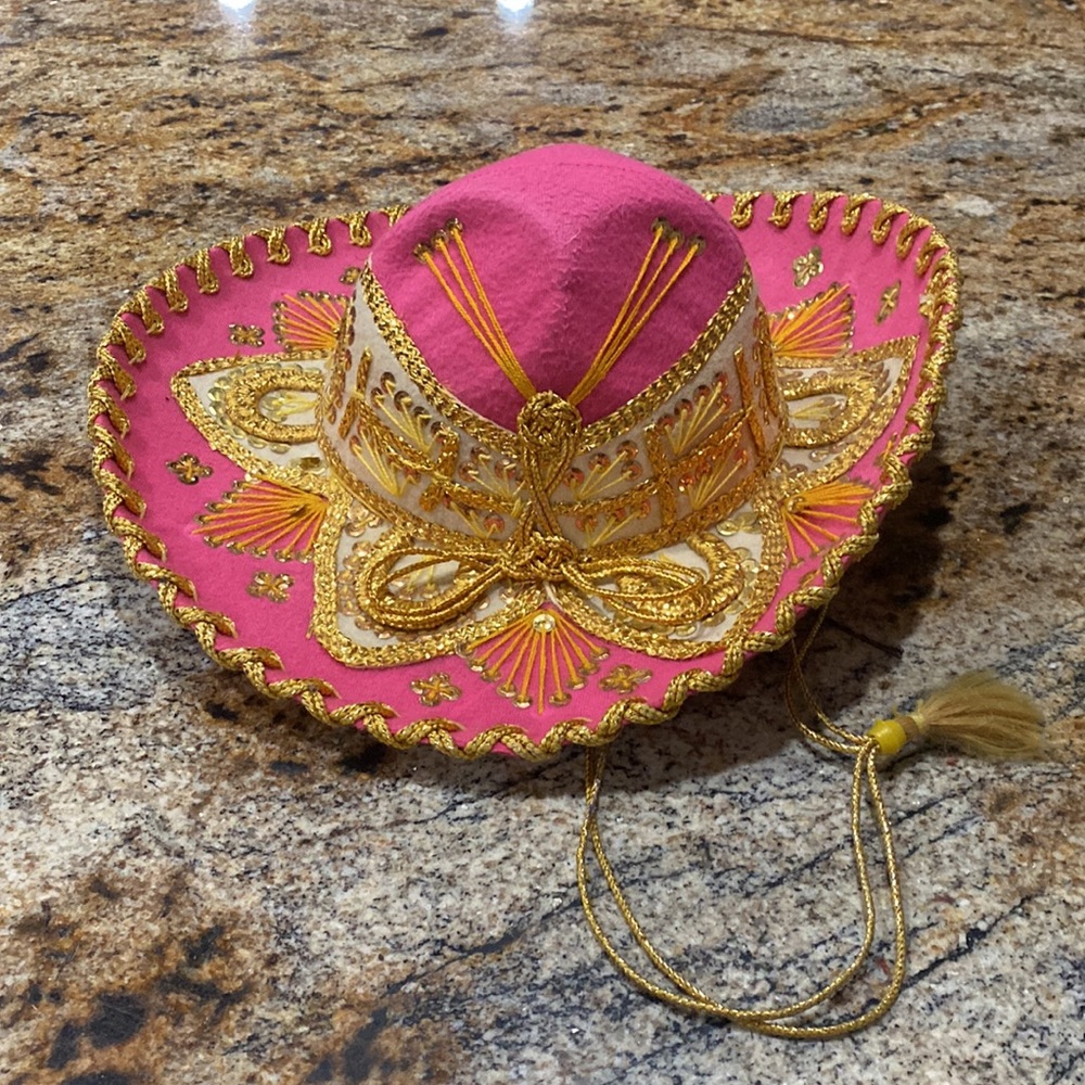 Pink hat - Picture 4 of 4